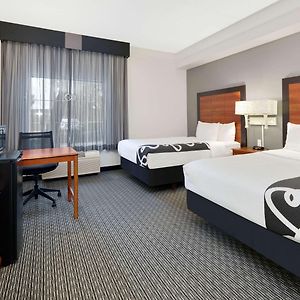 Deluxe Two-Bedroom Room